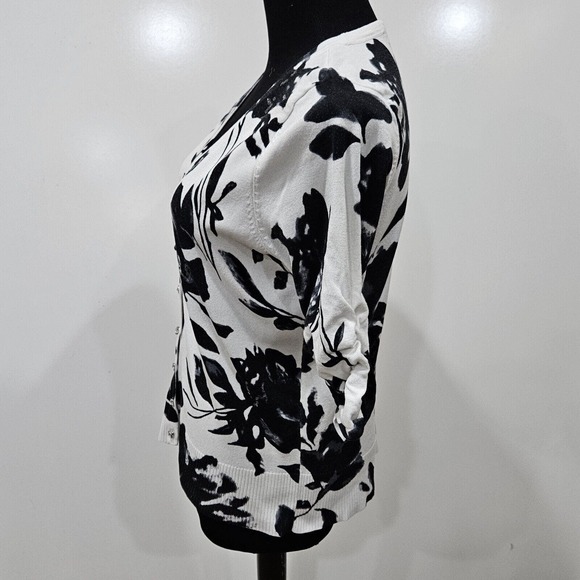 INC International Concepts White Black Floral Jewel Button Up Cardigan Medium - Picture 10 of 11